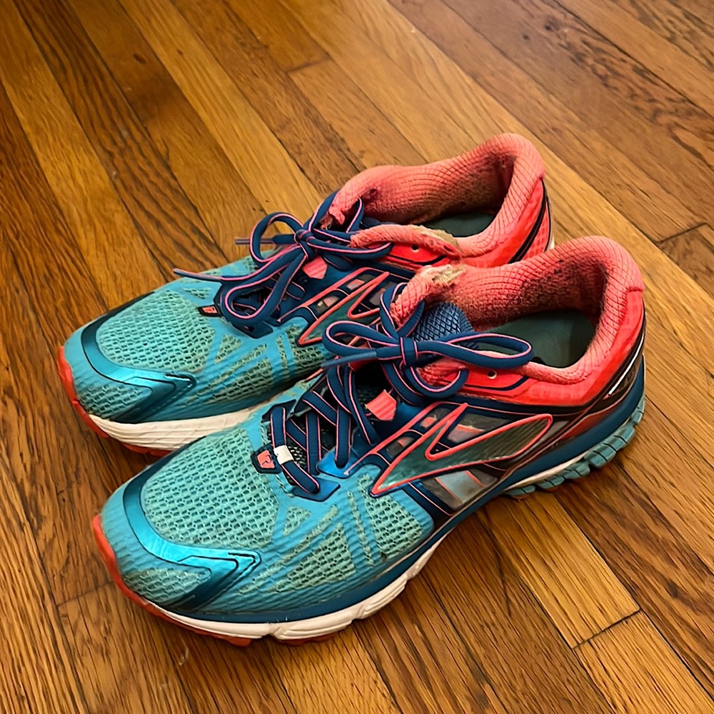 Brooks Ravenna running shoes